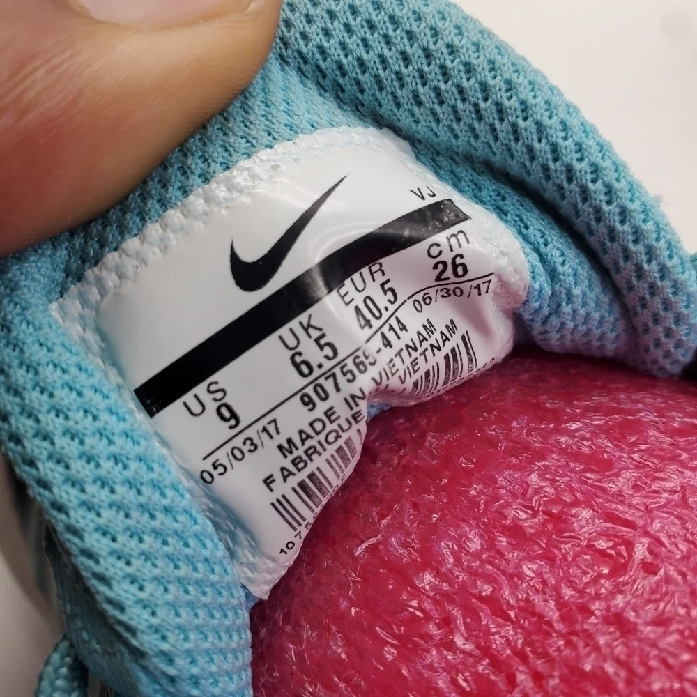 Nike reposhing this